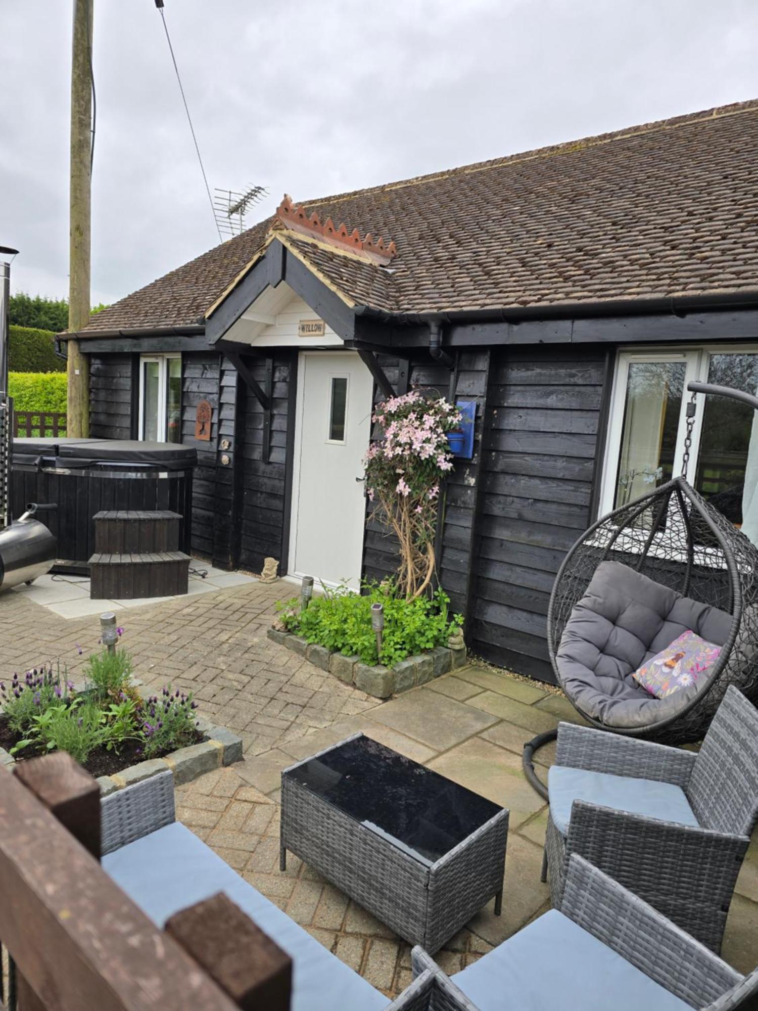 Willow Cottage In Idyllic Location Harrietsham المظهر الخارجي الصورة